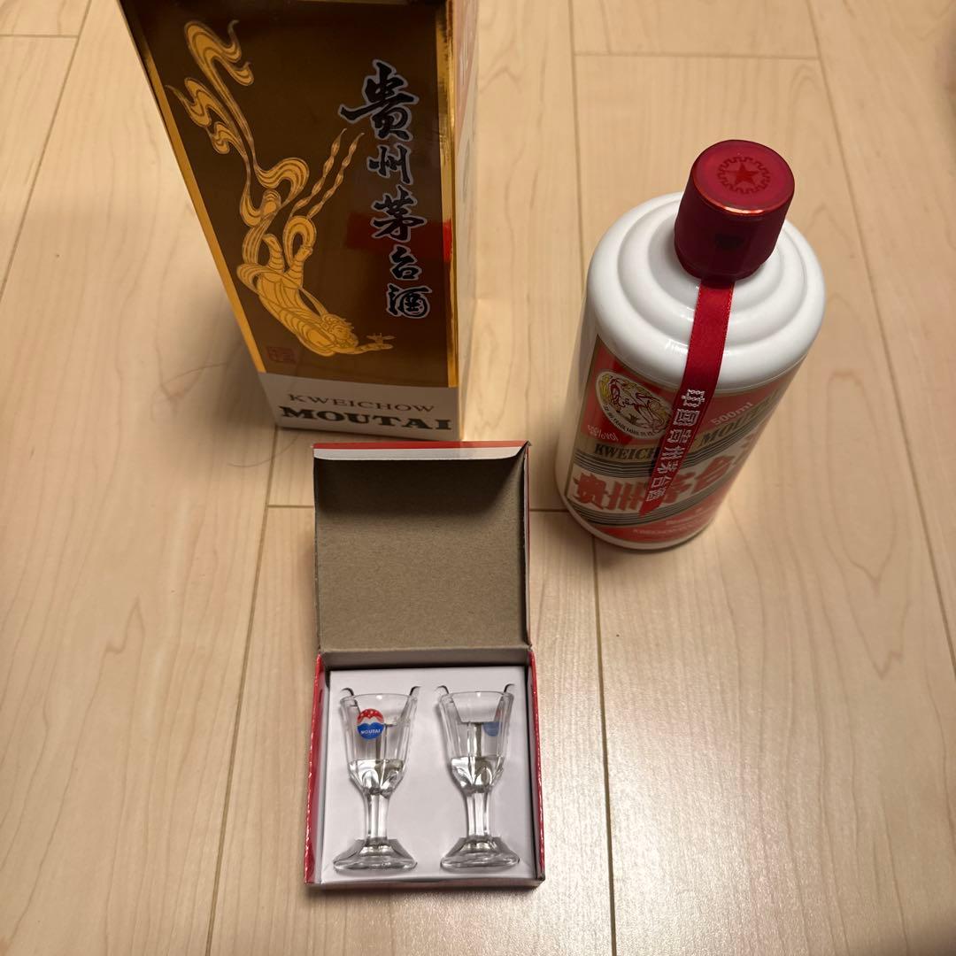 Moutai 500ml 2021年製 グラス付き 貴州茅台酒(マオタイ酒) 天女ラベル 2021年 箱付 正規品 白酒 53