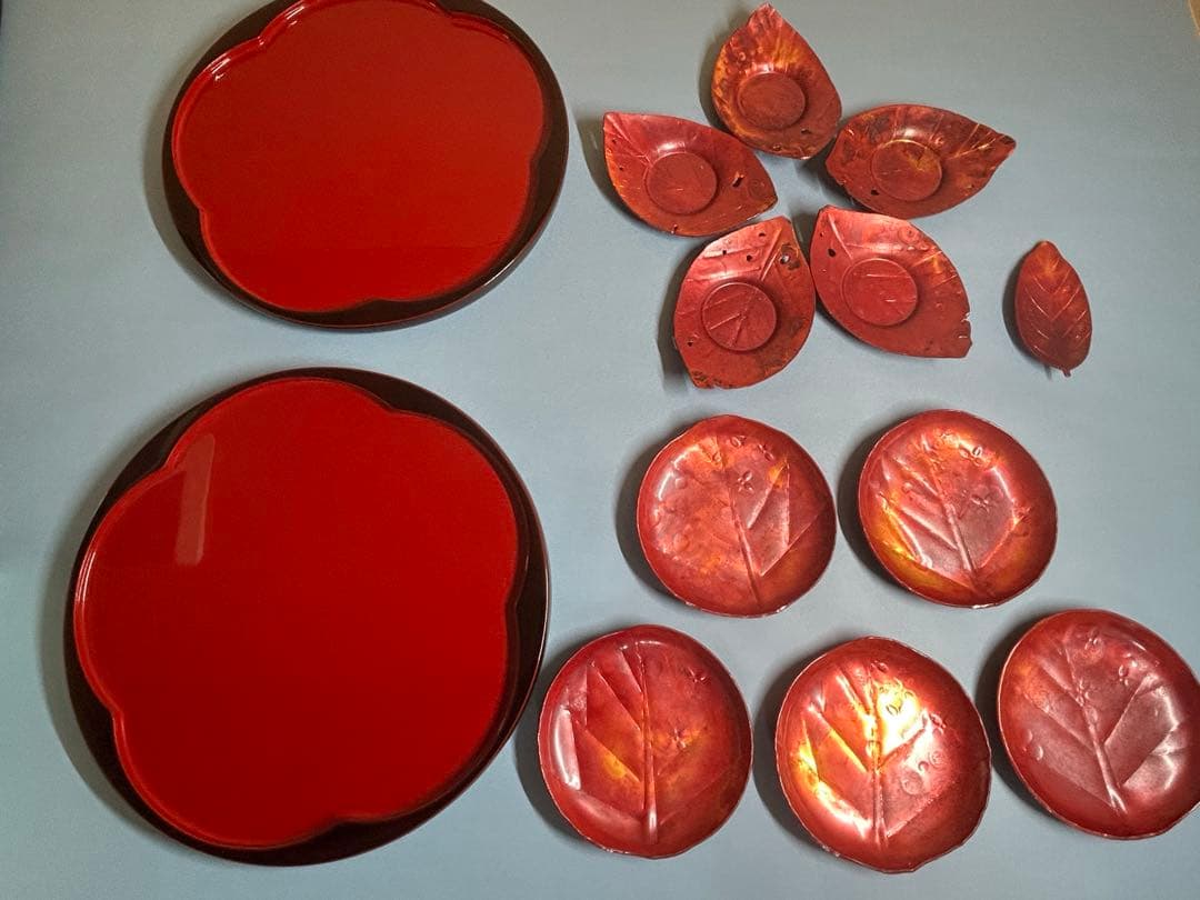 漆器セット 赤 葉の形状 12点