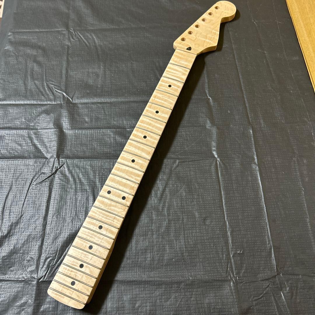 【希少】ストラトキャスター ネック フレイムメイプル