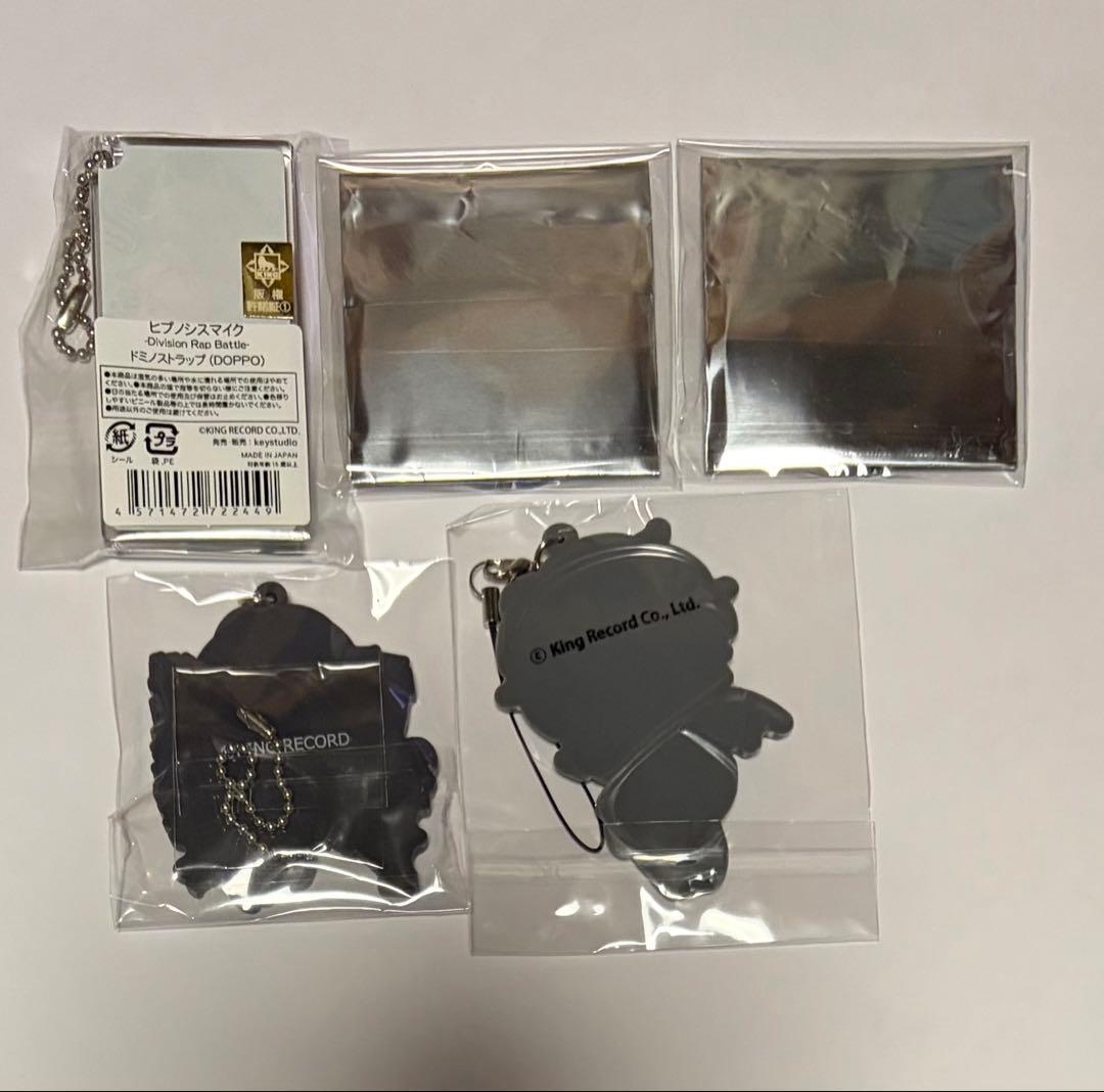 ヒプマイ 観音坂独歩 ドミノストラップ、缶バッジ、ラバスト - メルカリ