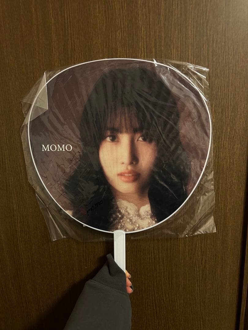 TWICE モモ 直筆サイン入り うちわ masterpeace トレカ
