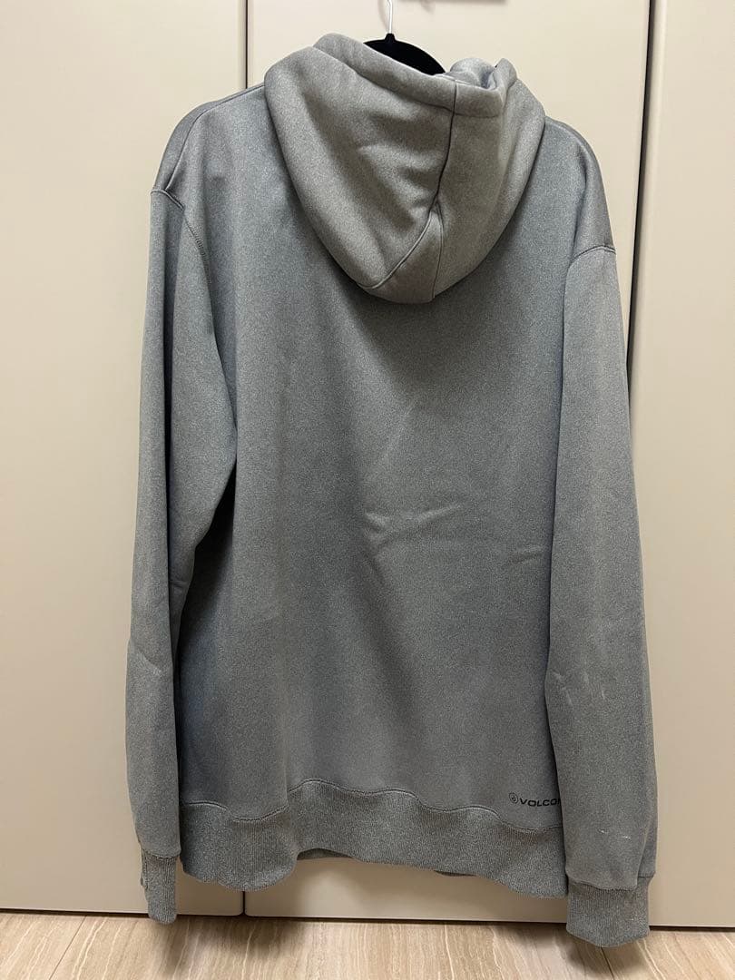Volcom グレー フード付き 撥水パーカー - メルカリ