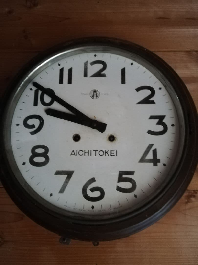昭和レトロ正確な稼働品、丸型壁掛けゼンマイ時計