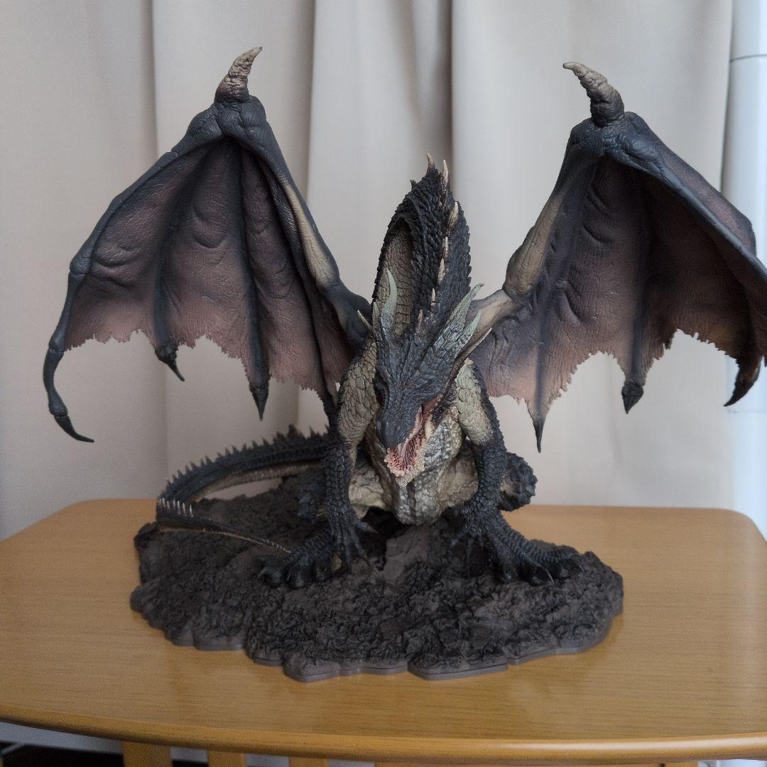モンスターハンターミラボレアス フィギュア　クリエイターズモデル