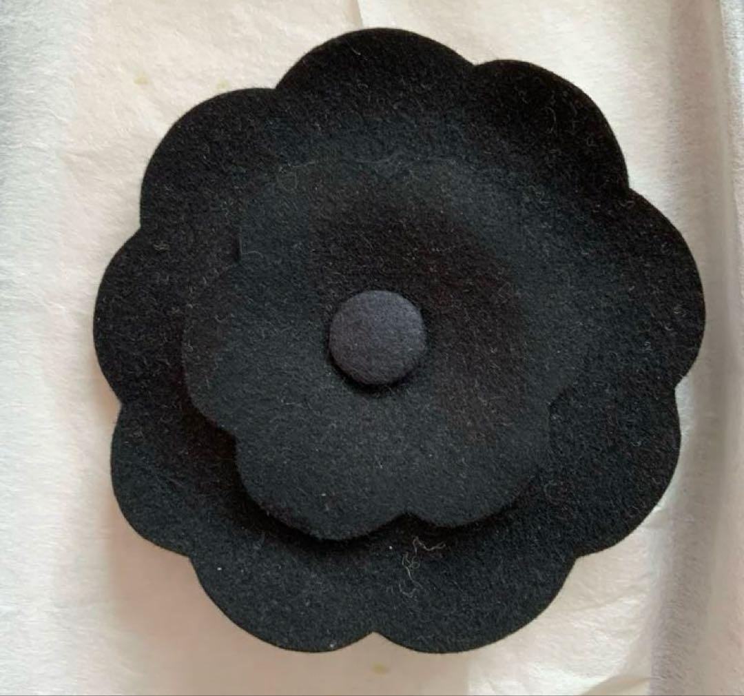 中古　美品　CHANEL　黒　カメリア　コサージュ