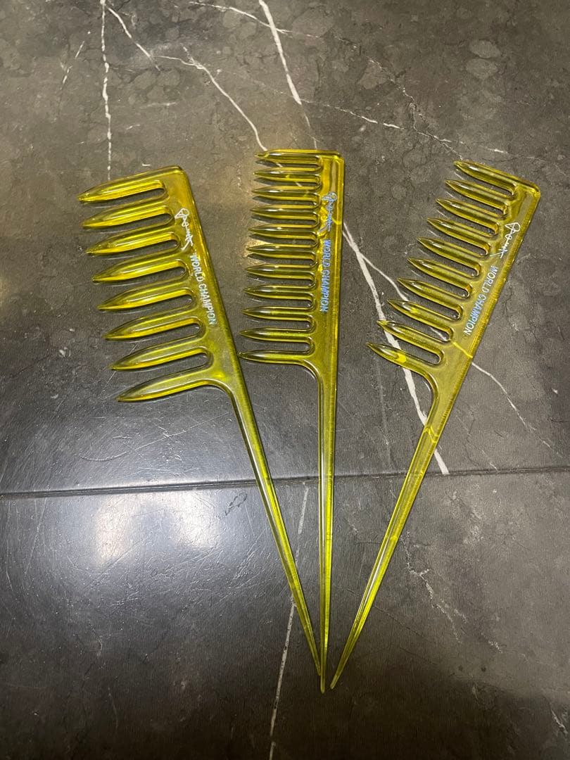 田中トシオ メッシュ コーム 3本セット 田中トシオ コンテスト金コーム再販決定！ | 田中トシオヘアサロン髪ing