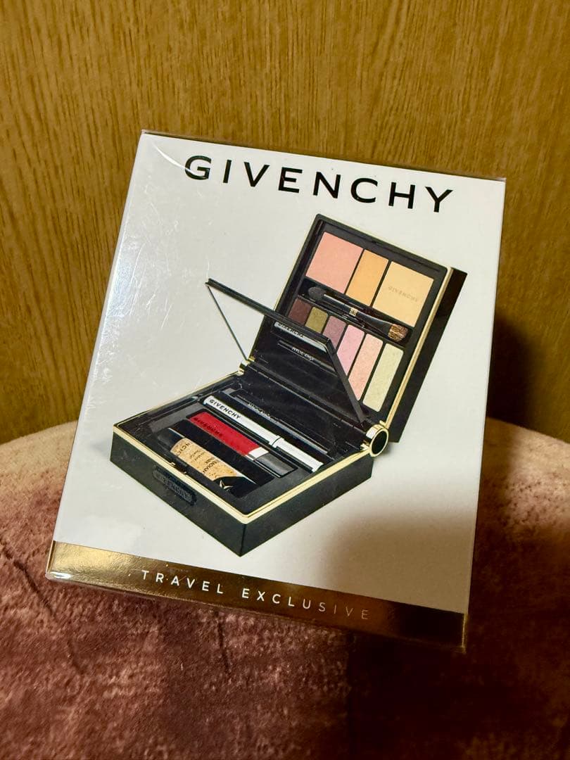 ★新品 未開封 GIVENCHY トラベルメイクアップセット メイクアップギフト