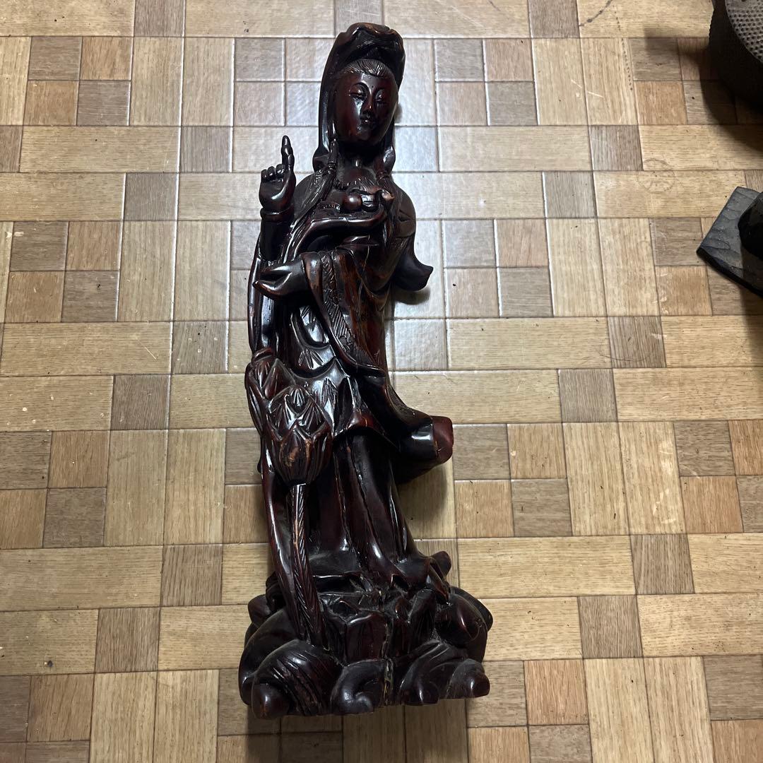 木製観音像 花を持つデザイン 約60cm