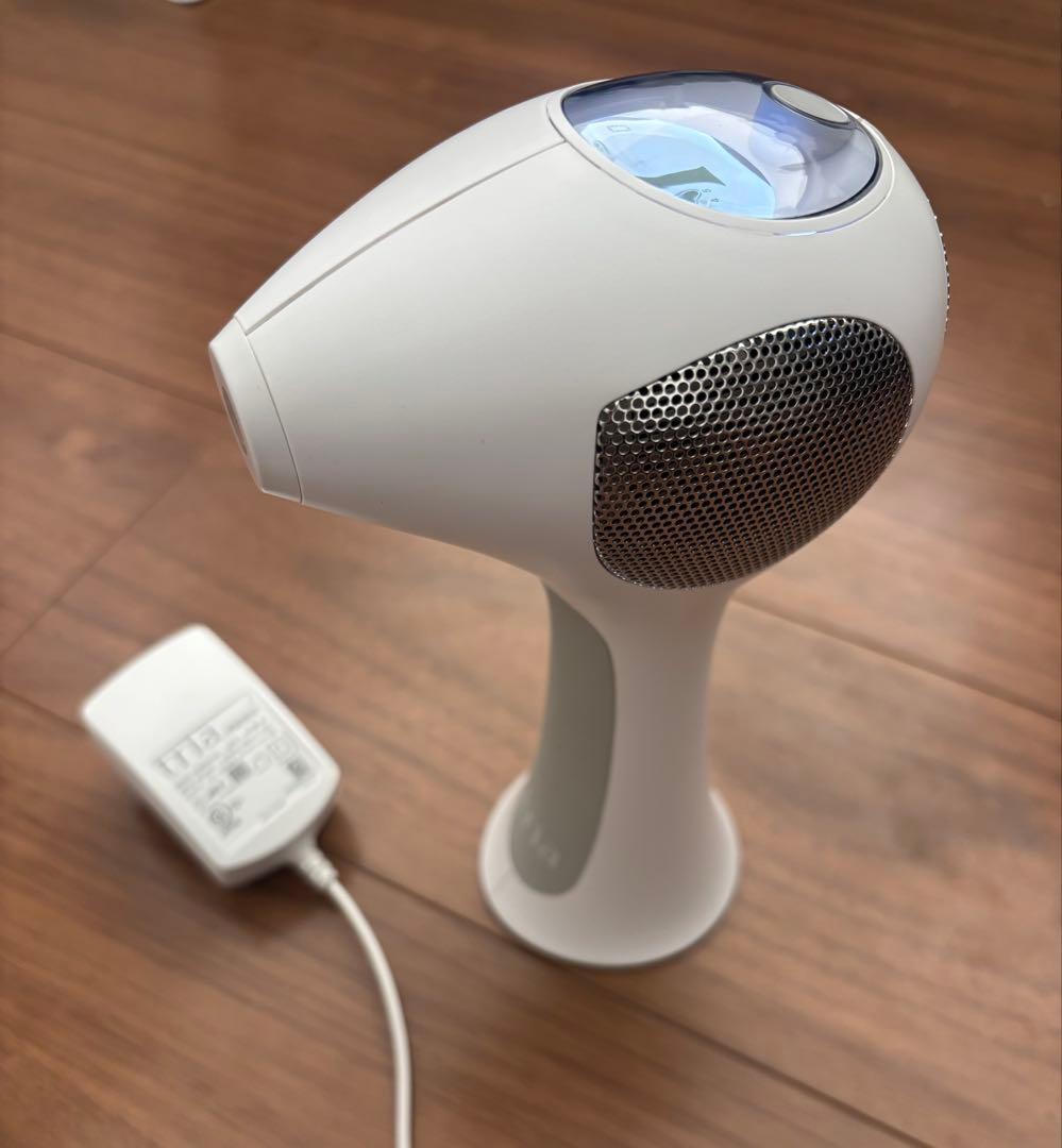 トリア 4X グレー 2024年製