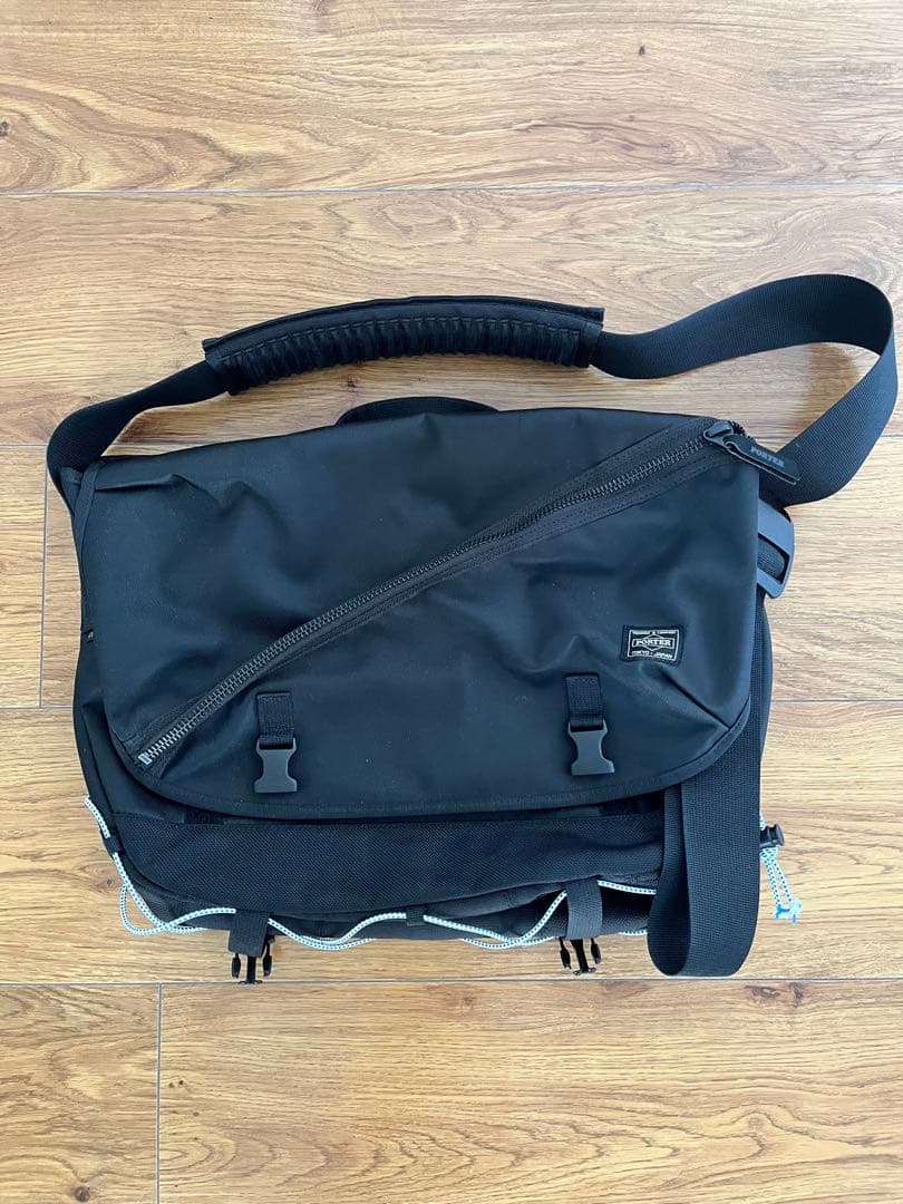 コバノフ　ポーター シングス メッセンジャーバッグ