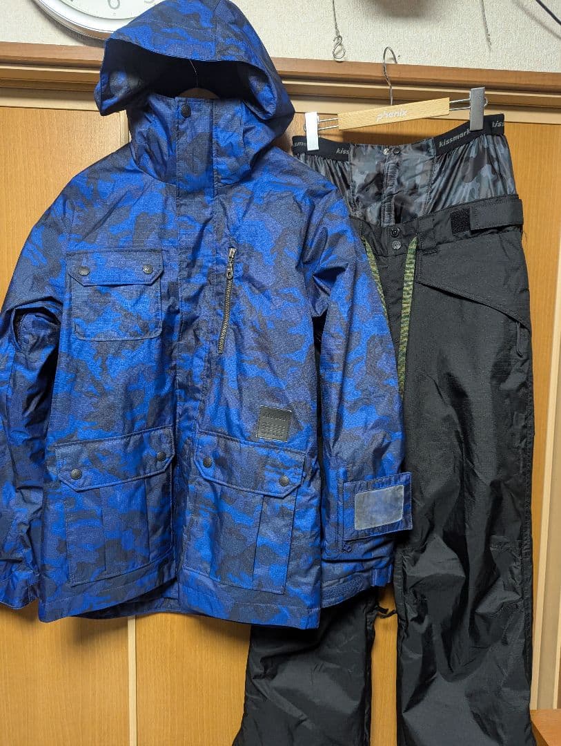 キスマーク　スノーボードウェア