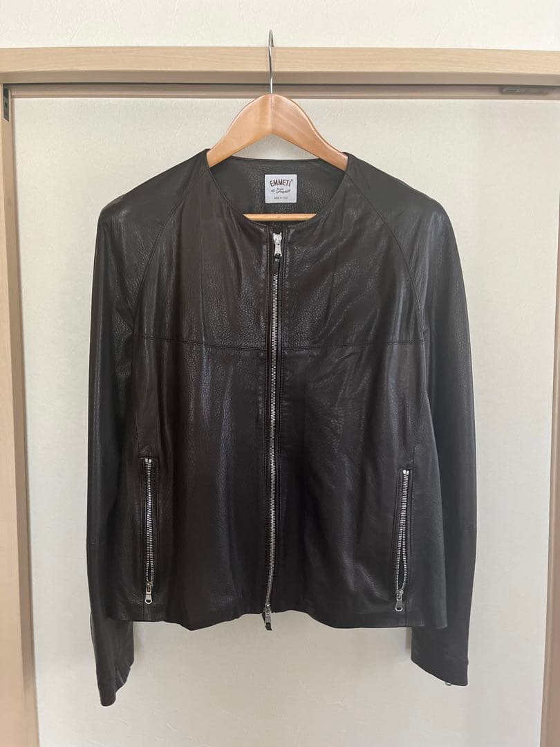 エンメティ FELIX/フェリックス ノーカラーラムナッパレザージャケット