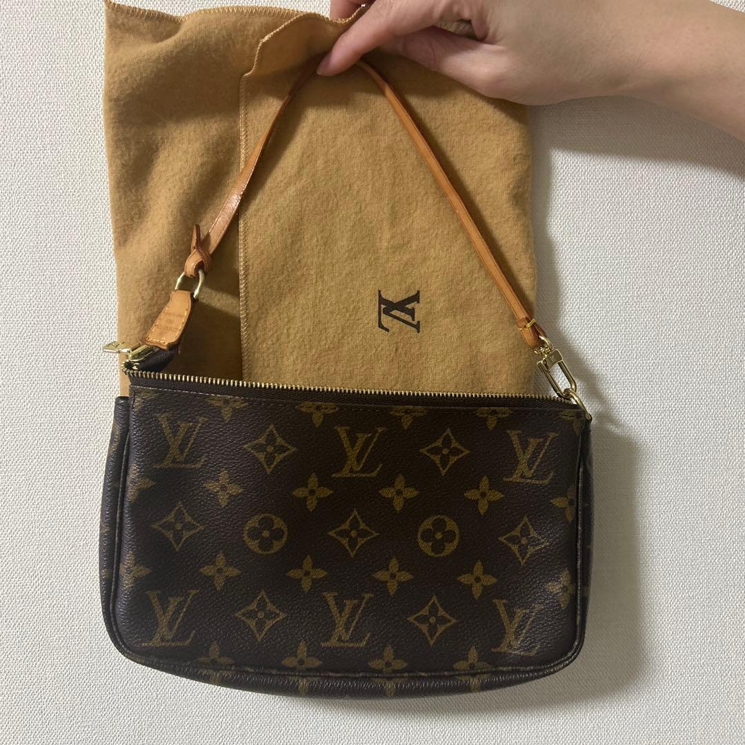 美品　LUIS VUITTON ポーチ