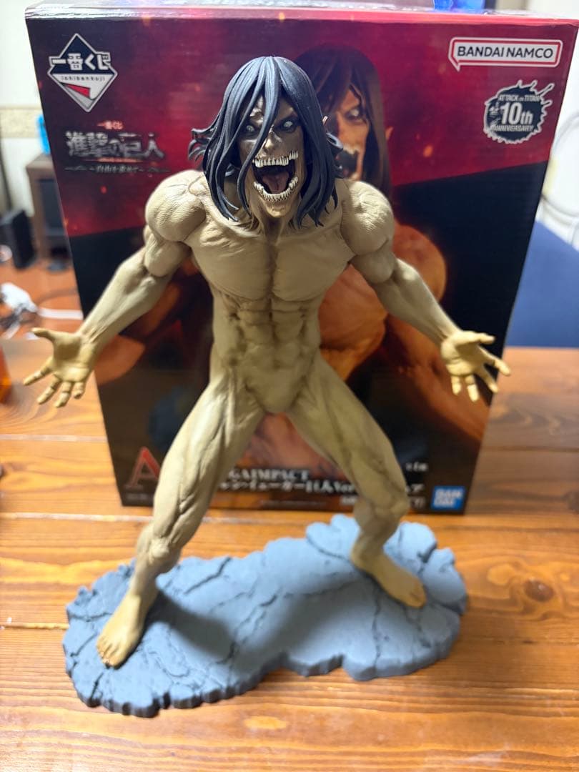 進撃の巨人　一番くじ　エレン巨人　フィギュア