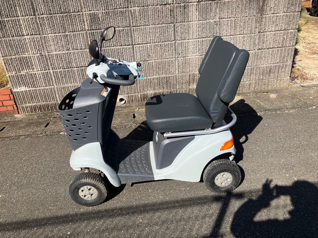 【引取限定】スズキ セニアカーET4D9ペールブルー スズキ（SUZUKI） セニアカー 電動車イス ET4D9 ペールブルー 営業所止