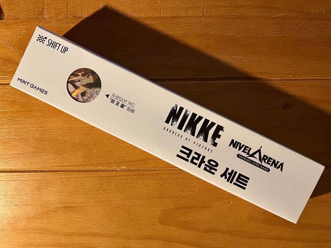 バ*員様 勝利の女神ニケNIKKE ニベルアリーナ 韓国限定　クラウン　プレイマ