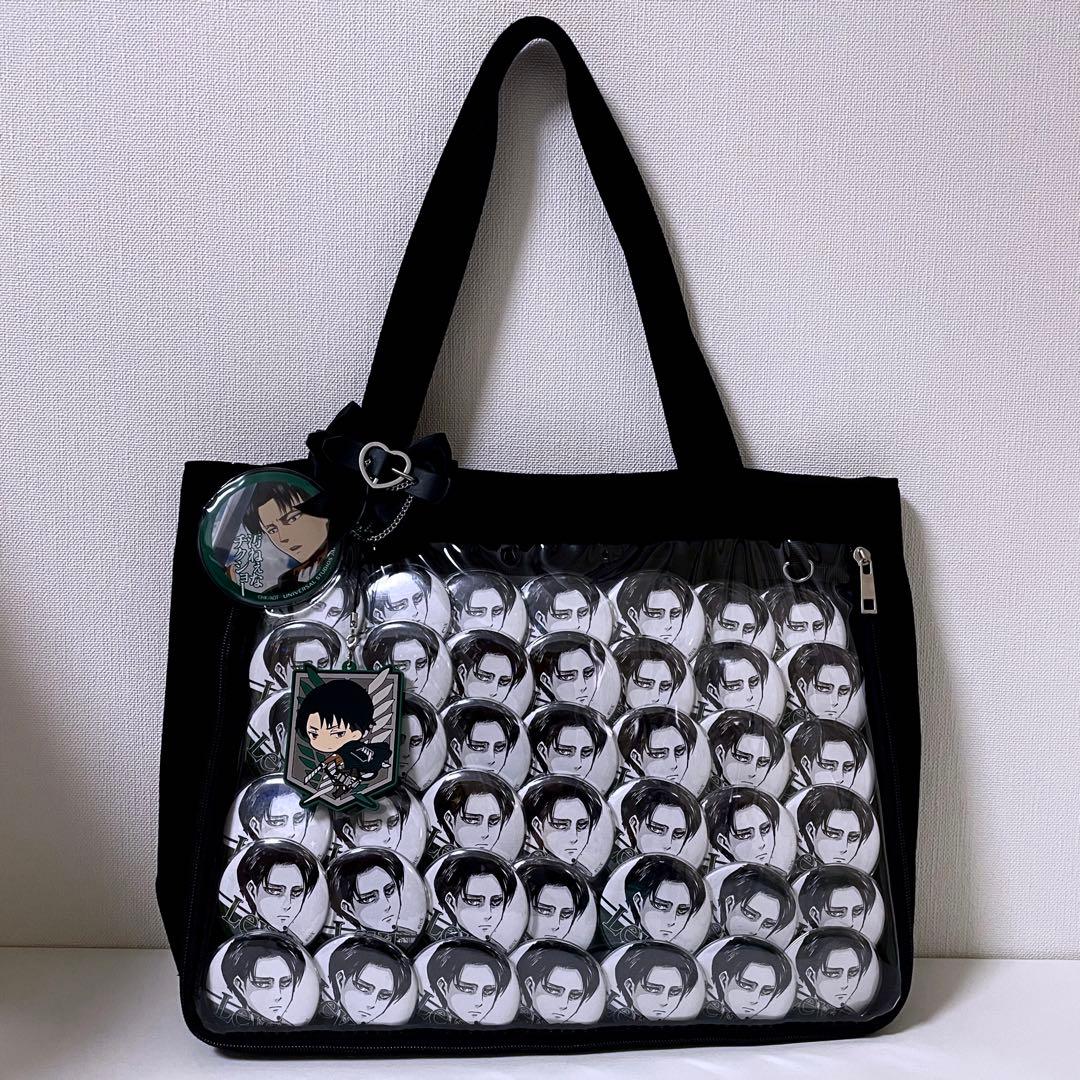 進撃の巨人 リヴァイ 原作ホログラム缶バッジ 痛バックセット - メルカリ