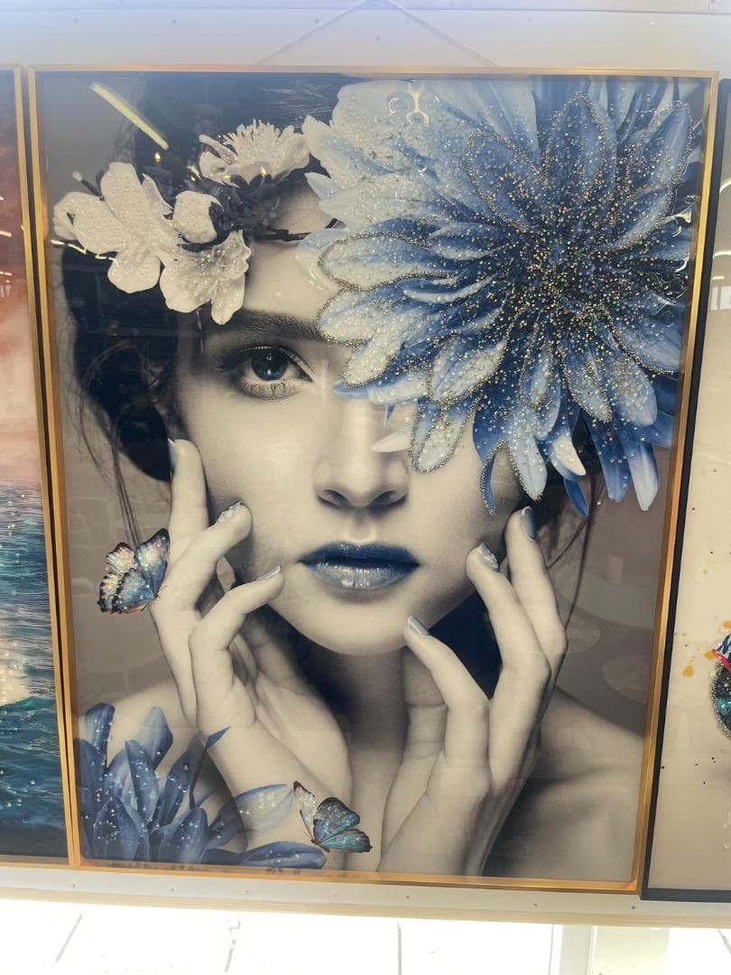 水晶絵　アートパネル　クリスタル　立体　絵画　アート　ブルー　フラワー　ゴールド 水晶パネル アートパネル 60×80cm 金フレーム付き 女性 クリスタル