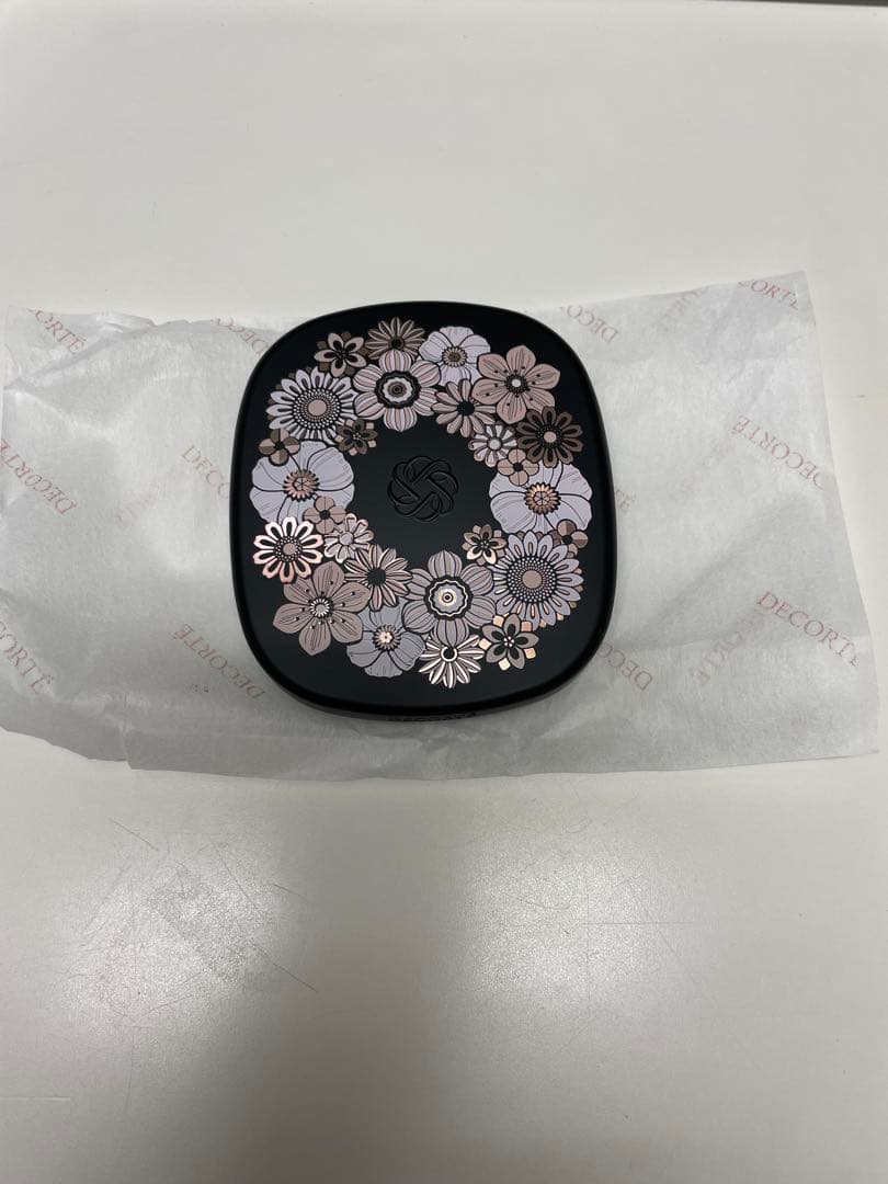 コスメデコルテ2025コフレ アイシャドウ クリスマスコフレ2025】コスメデコルテのホリデーコレクション・限定品