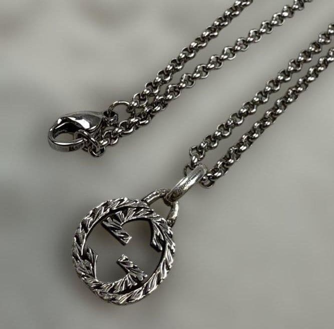 グッチ/GUCCIネックレス /GインターロッキングアラベスクGG燻/Ag925