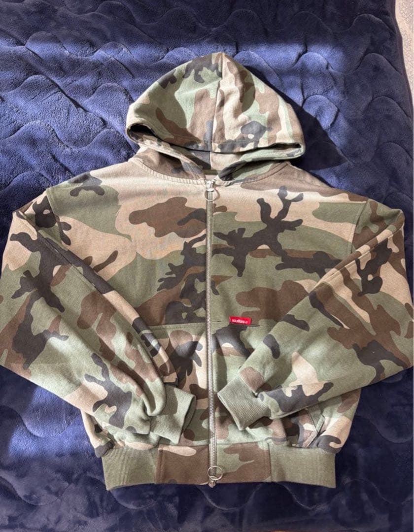 scuffers 迷彩ジップパーカー - メルカリ