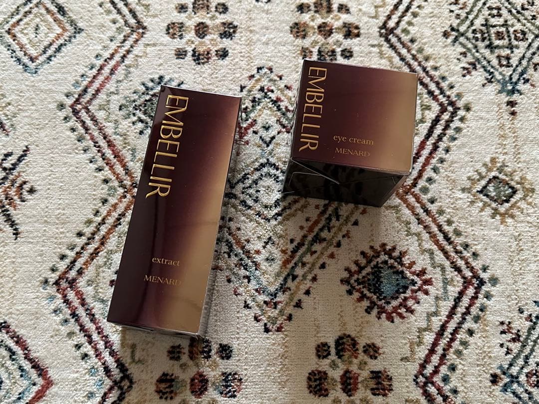 メナードエンベリエのエクストラクト、アイクリーム