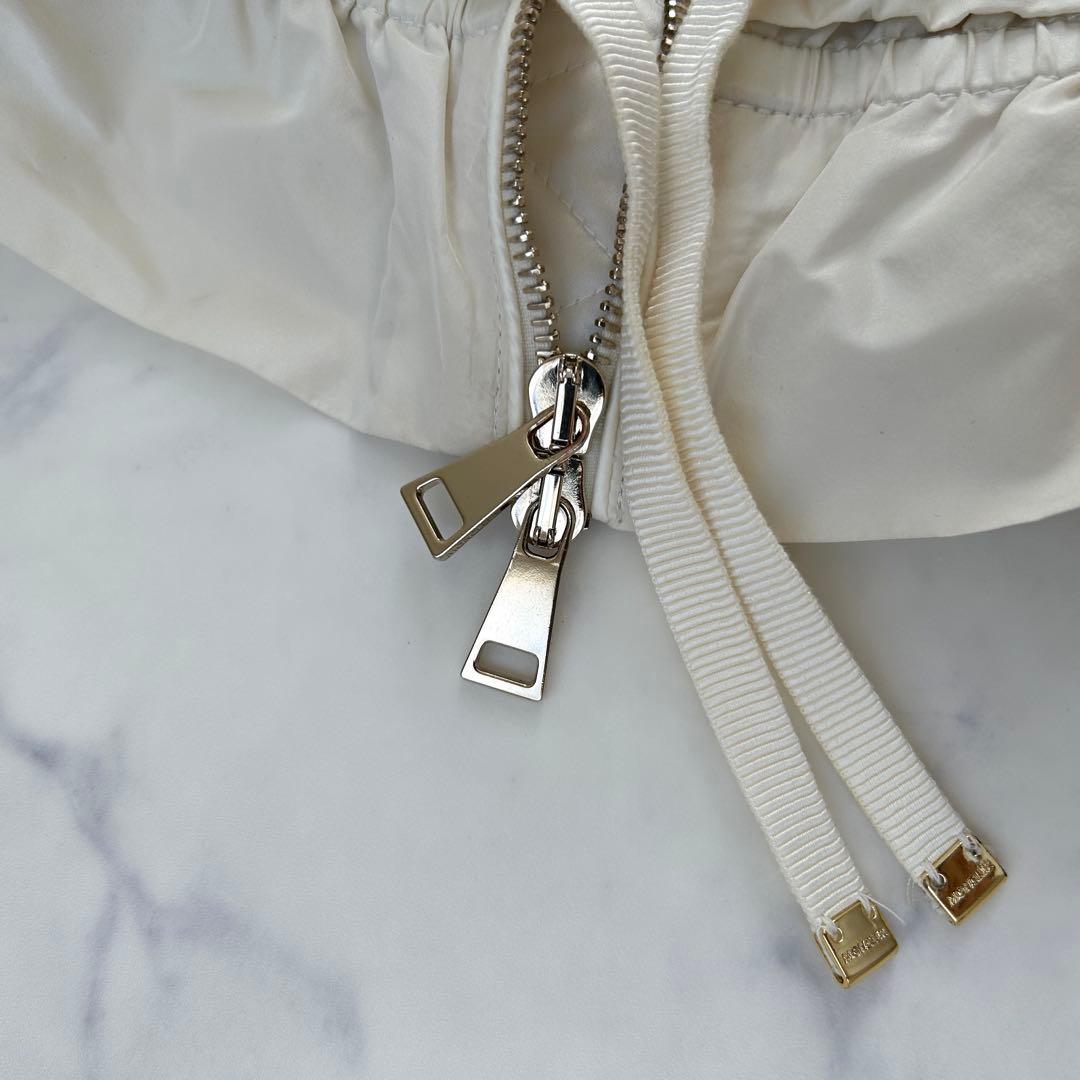 Papipu様専用 極美品 モンクレール ダウンジャケット アネモネ