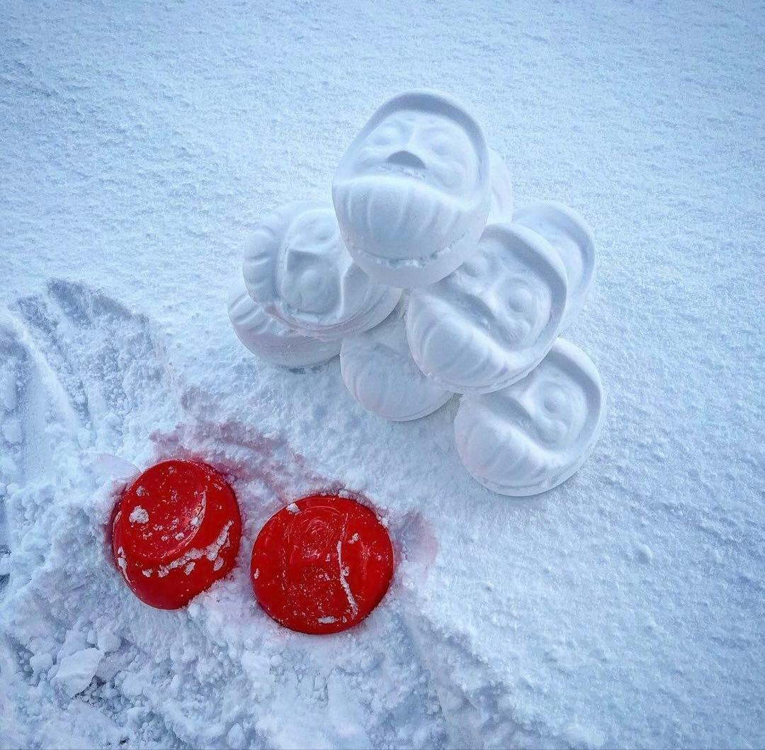 超復刻版ブラックタローマンソフビ人形ソフトビニール太陽の塔岡本太郎