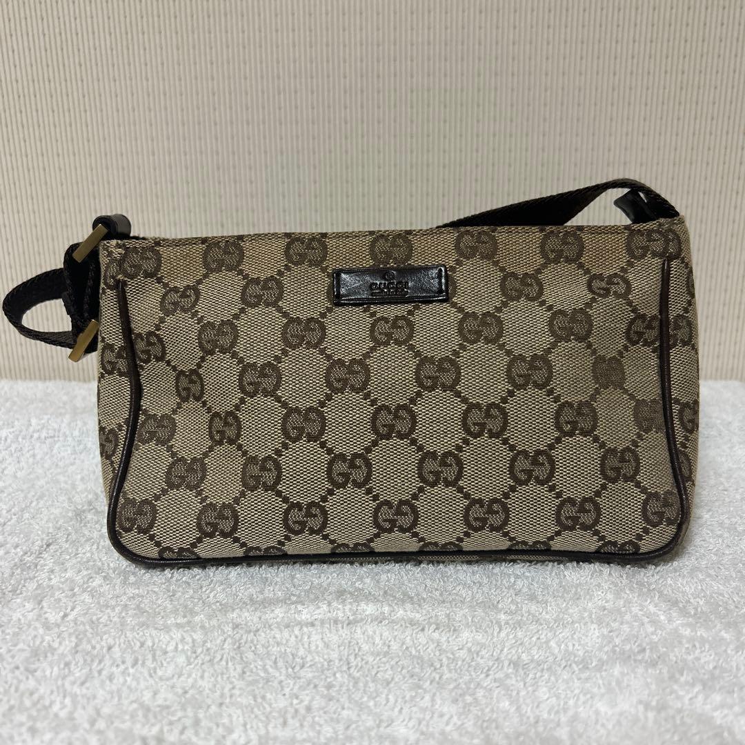 グッチ アクセサリーポーチ ミニバッグ ggキャンバス ロゴ グッチ アクセサリーポーチ GGキャンバス ロゴ プレート 大容量 多機能