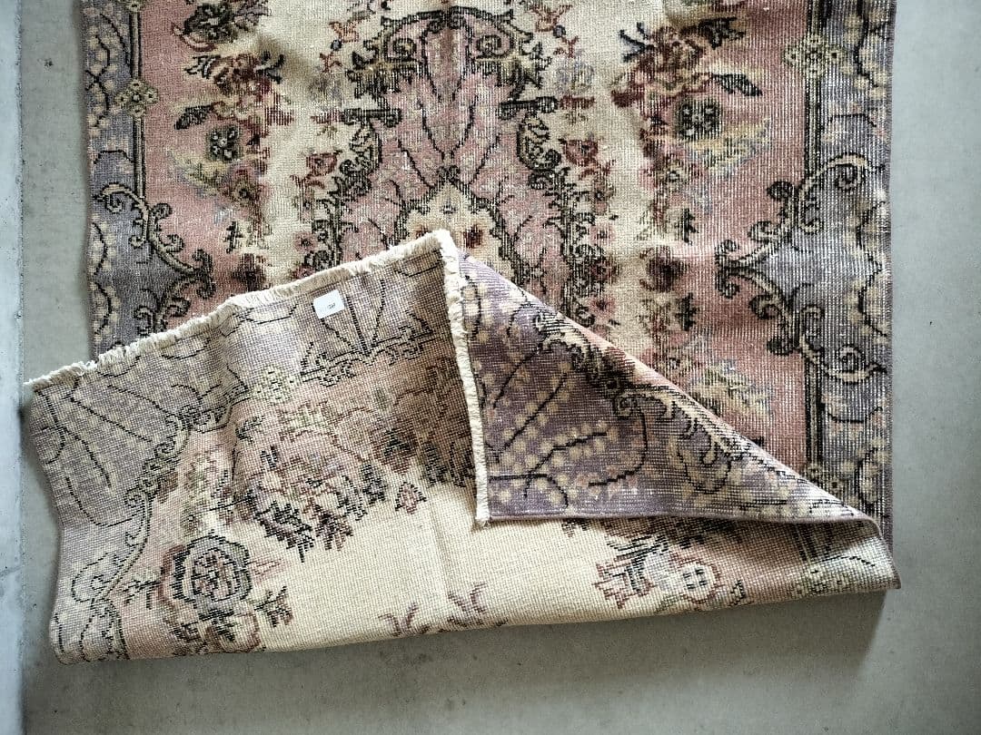 くすみピンクとグレーのヴィンテージトルコラグ 石田ゆり子さん No.664