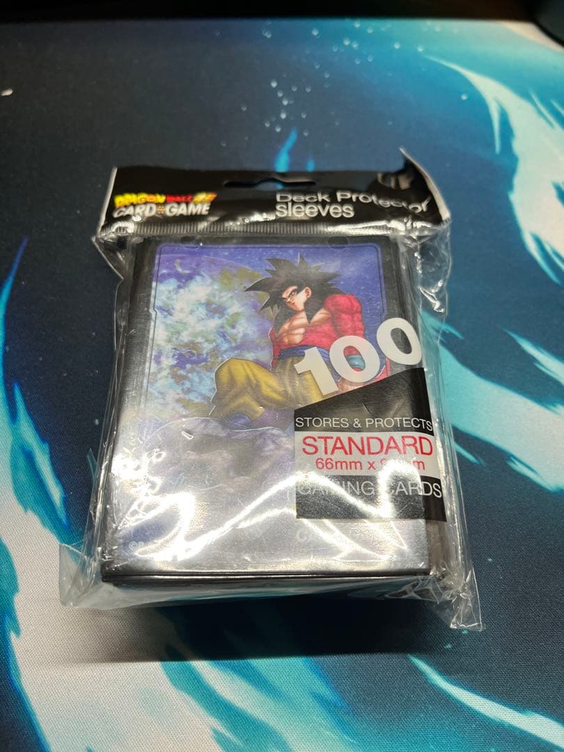 Ultra PRO スリーブ　ドラゴンボールGT　孫悟空　スーパーサイヤ人4