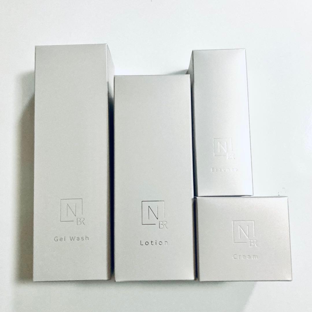 新品　Nオーガニックbright 洗顔　ローション クリーム エッセンス セット