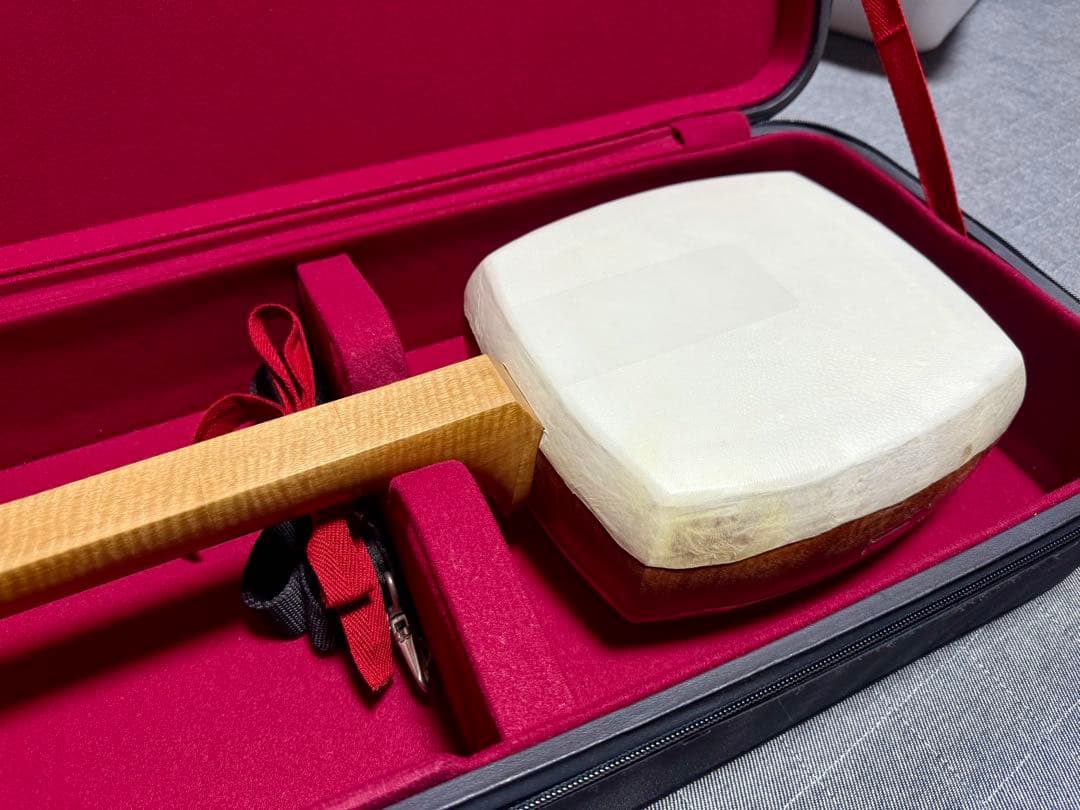 白紅木】津軽三味線 金細 子持綾杉胴 - メルカリ