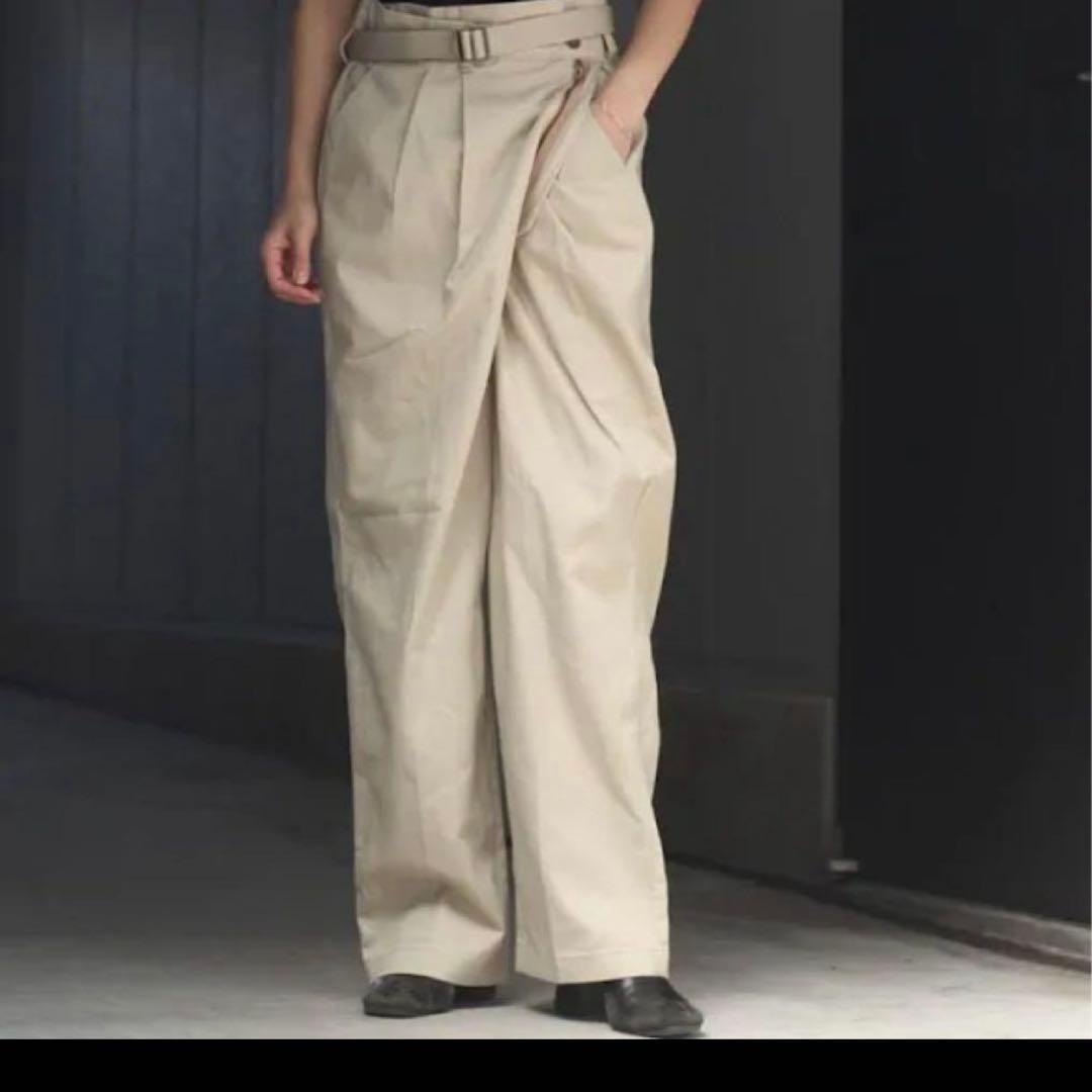 MAISON EUREKA チノパンツ