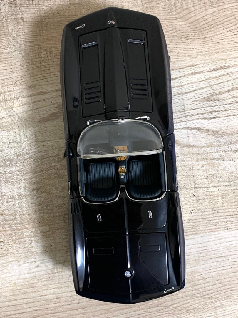 希少】1/18 シボレーコルベット 1961マコシャーク(ブルー） UTモデル