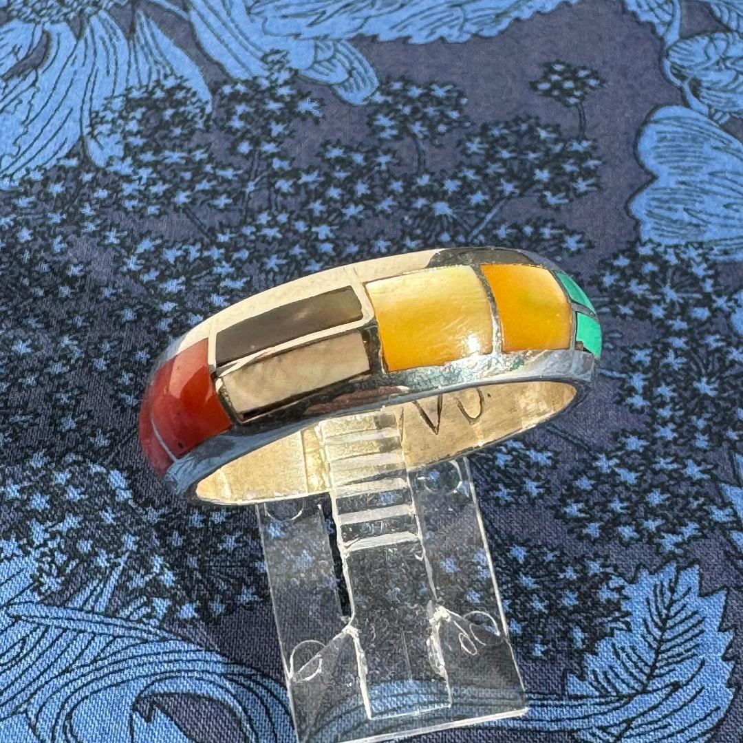 や*ま様 マルチカラー　インレイ　リング　サムリング　リング　ズニ　インディアン 楽天市場】【FUNNY公式ストア】 ズニ族 Cena Weebothee インレイ