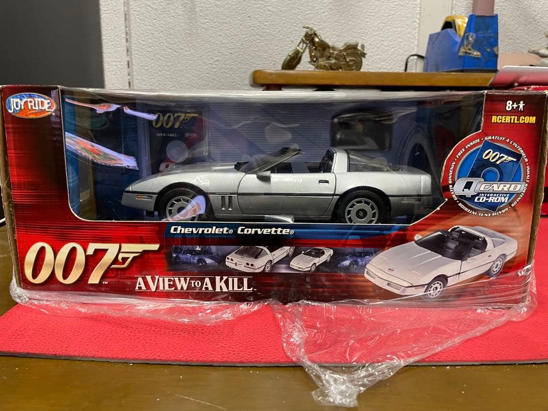 007ボンドカー　　シボレー　コルベット 1/18 007 ボンドカー シボレー コルベット | HLJ.co.jp