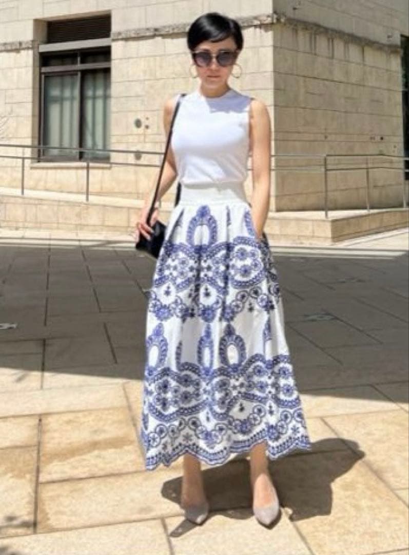 JENNE総刺繍BOXタックスカートMブルー 総刺繍BOXタックスカート｜JENNE(ジェンヌ)公式通販：パリジェンヌの