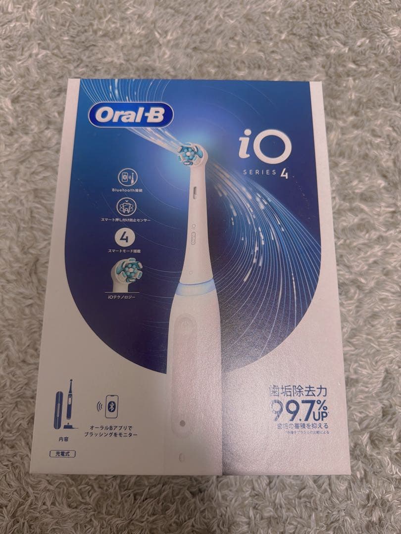 新品未開封　ブラウン 電動歯ブラシ オーラルB iO4