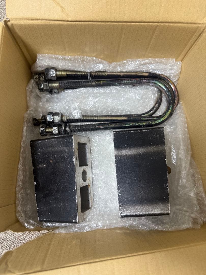 ハイラックス　rzn152 角度付き3インチローダウンブロック ハイラックスローダウン ブロックで約75mm下げ ＃ハイラックス