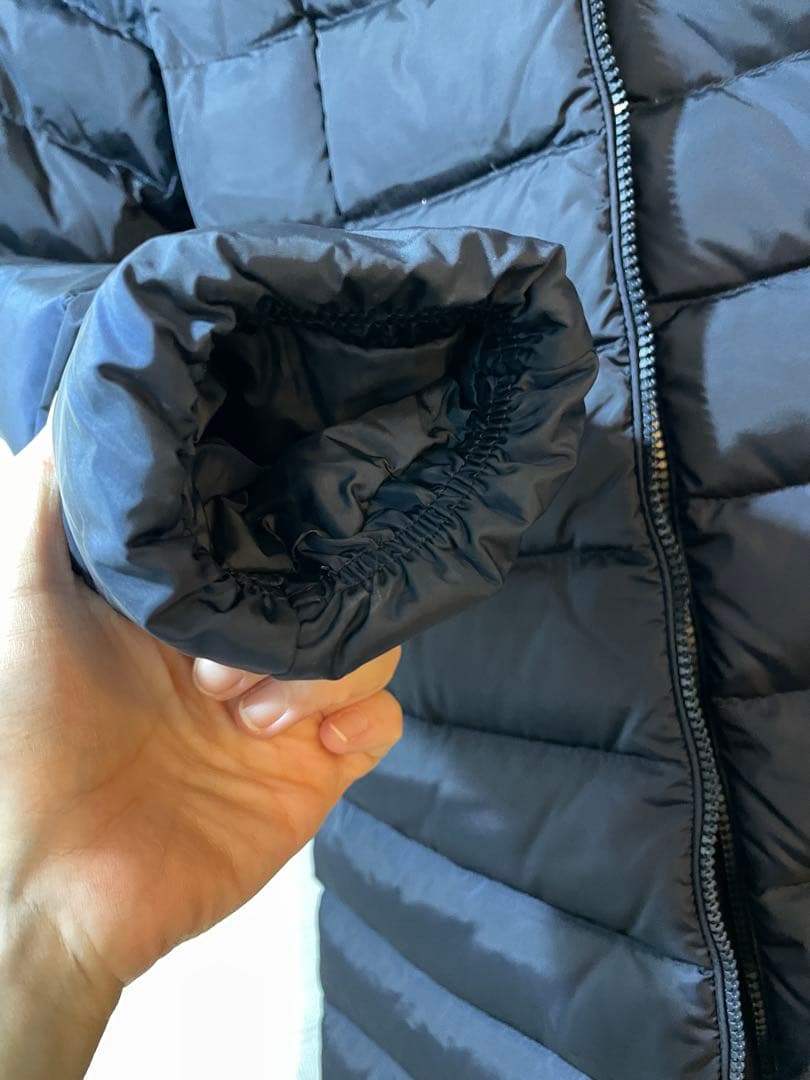 ぴ*き様 モンクレール ネイビー フード付き ダウンジャケット - メルカリ