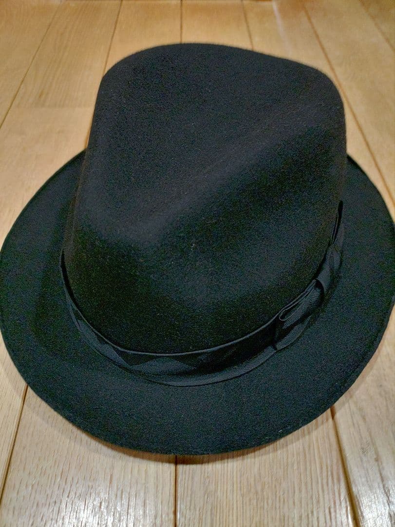 布袋寅泰×TAKEO KIKUCHI　35周年記念　ハット タケオ キクチ」がデビュー40周年の布袋寅泰とのコラボアイテムを発売