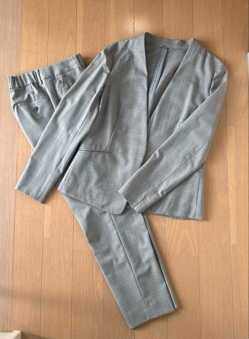極美品　グリーンレーベルリラクシング　ノーカラー　パンツスーツ
