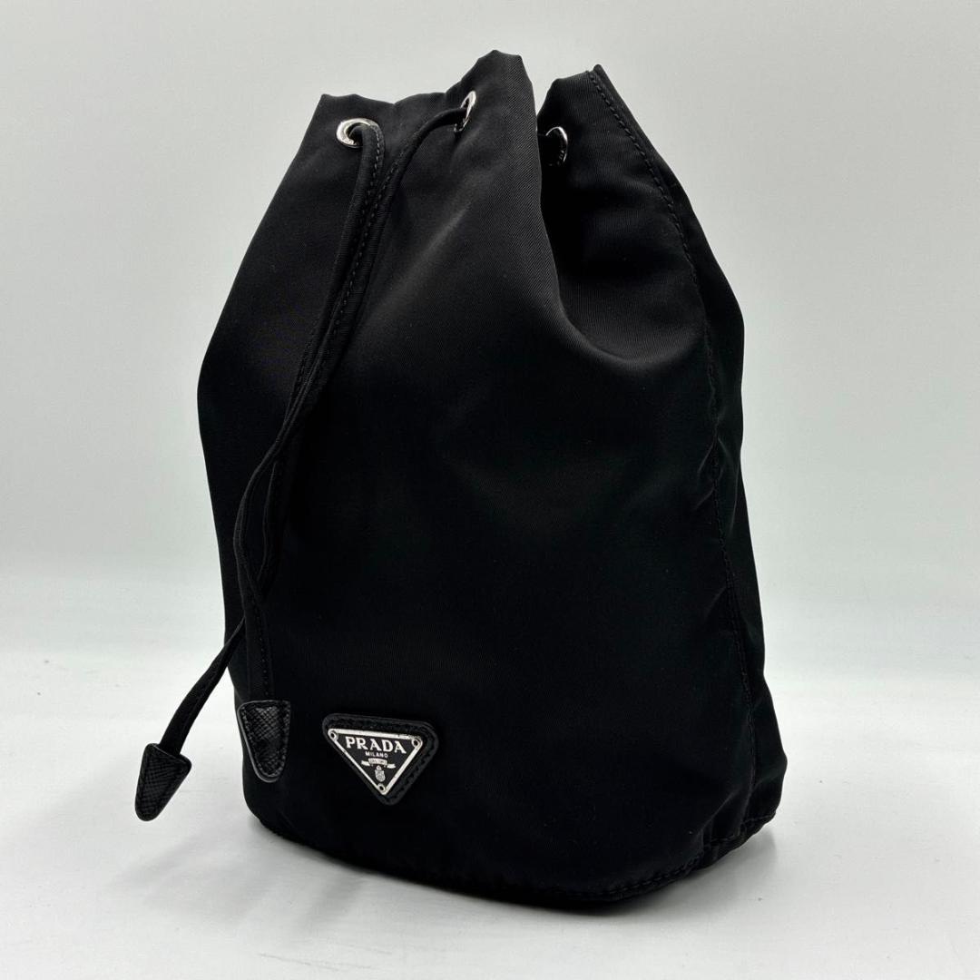 かずにゃん　プラダ 巾着ポーチ テスートナイロン サフィアーノレザー