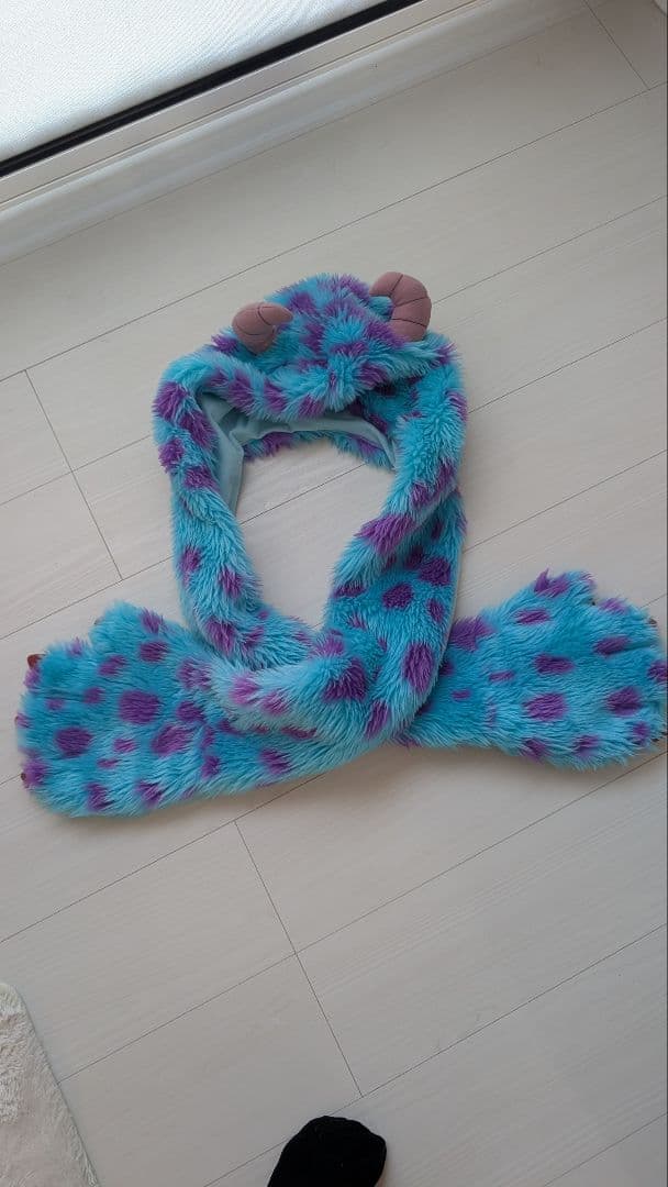 ディズニーシー　モンスターズインク　サリー　ファンキャップ 青紫色