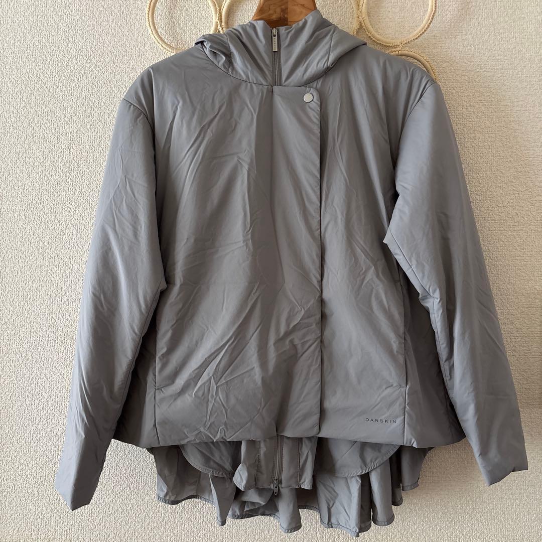 DANSKIN ダンスキン アレグロ インサレーションジャケット　ライトグレー