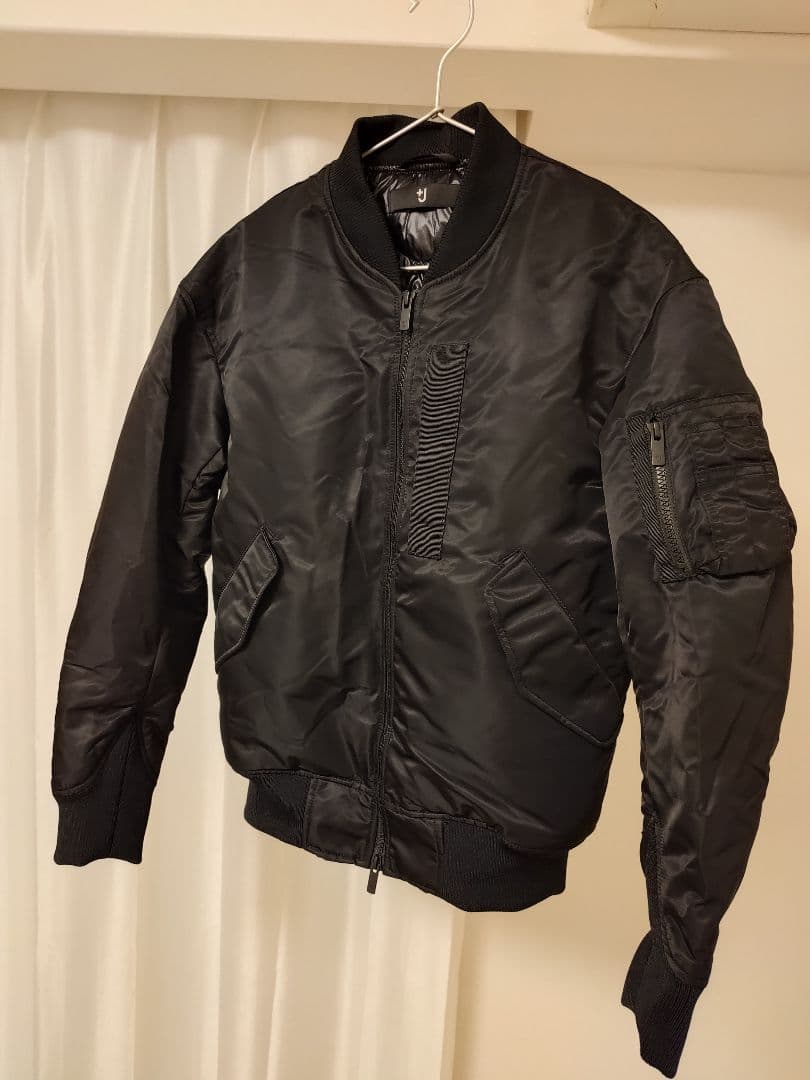 ユニクロ　UNIQLO　＋J ハイブリッドダウンオーバーサイズ　MA-1
