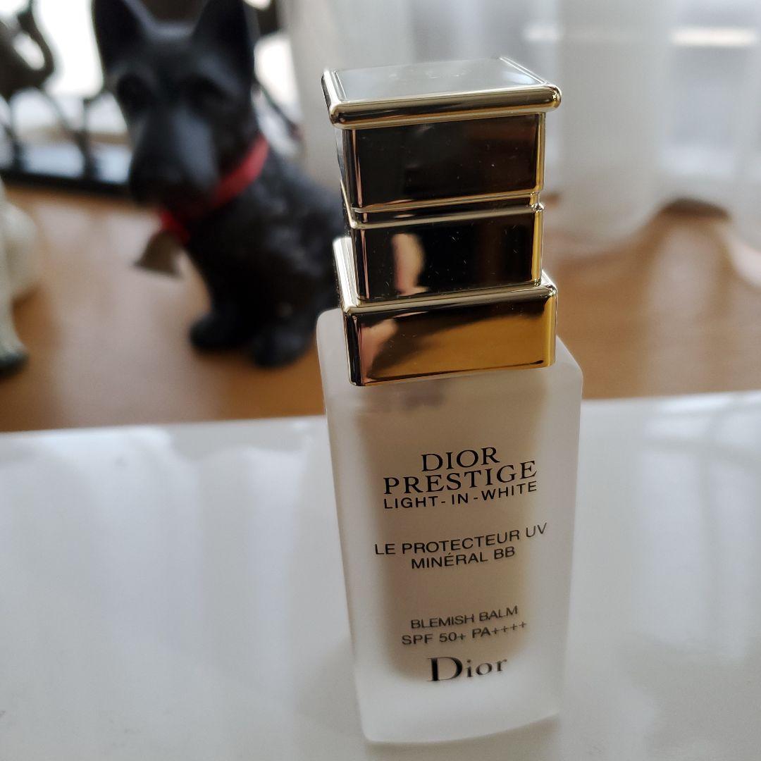 化粧下地 Dior Prestige Light-In-White