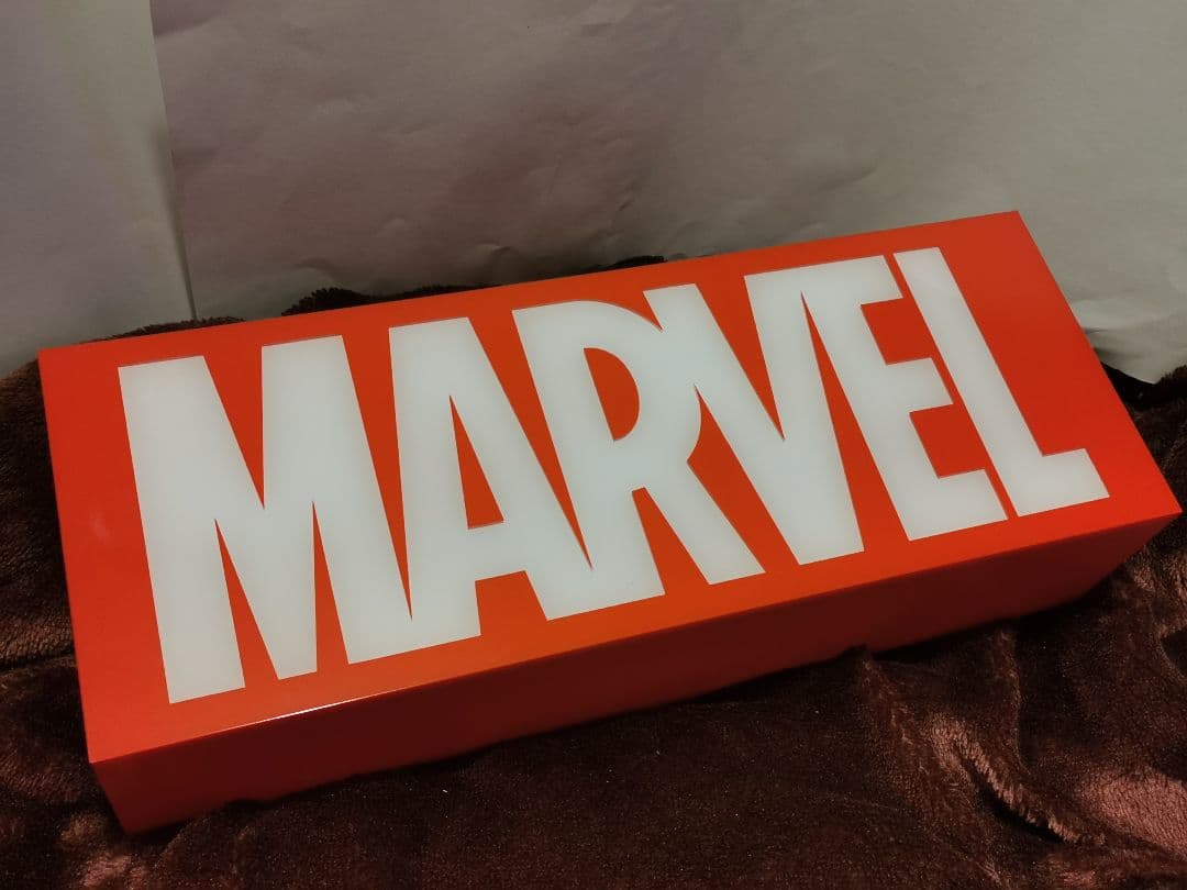 Hot toys marvel ロゴライトボックス　箱付き　マーベル マーベル』ロゴ・ミニライトボックス | 株式会社ホットトイズジャパン