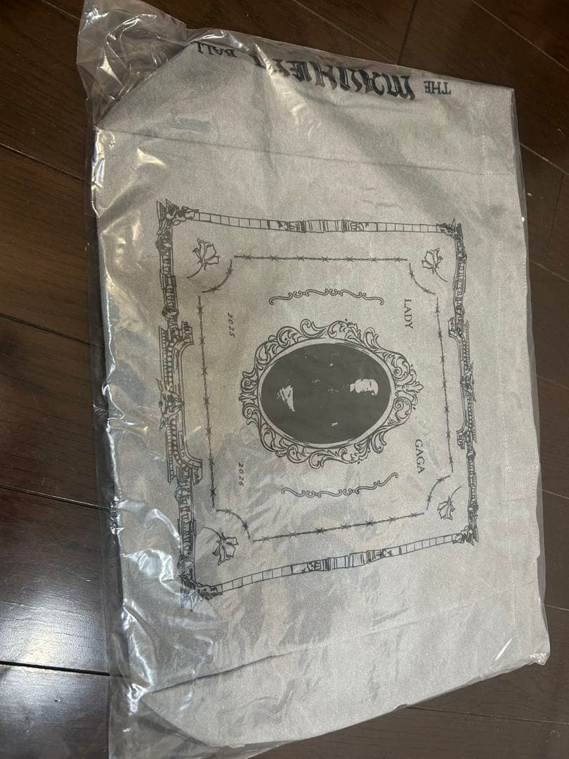 新品 レディガガ Mayhem Ball OPERA HAUS トート - メルカリ